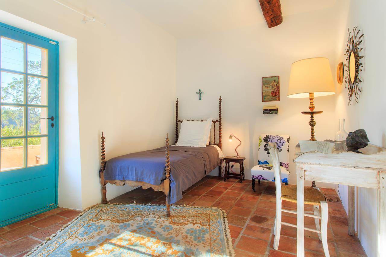 Domaine Du Clos D'Alari-Chambres D'Hotes Au Milieu Des Vignes Saint-Antonin-du-Var Exterior photo
